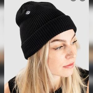 🔥VOLCOM Black Waffle Knit Full Stone Beanie NWT  O/S